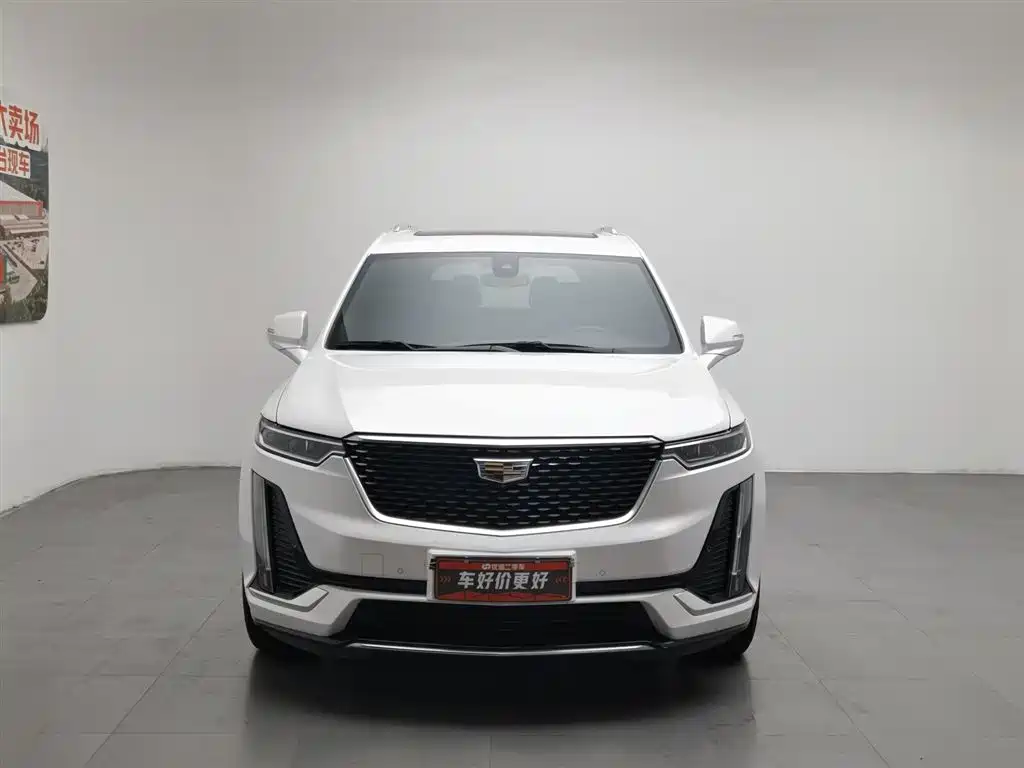 CADILLAC XT6