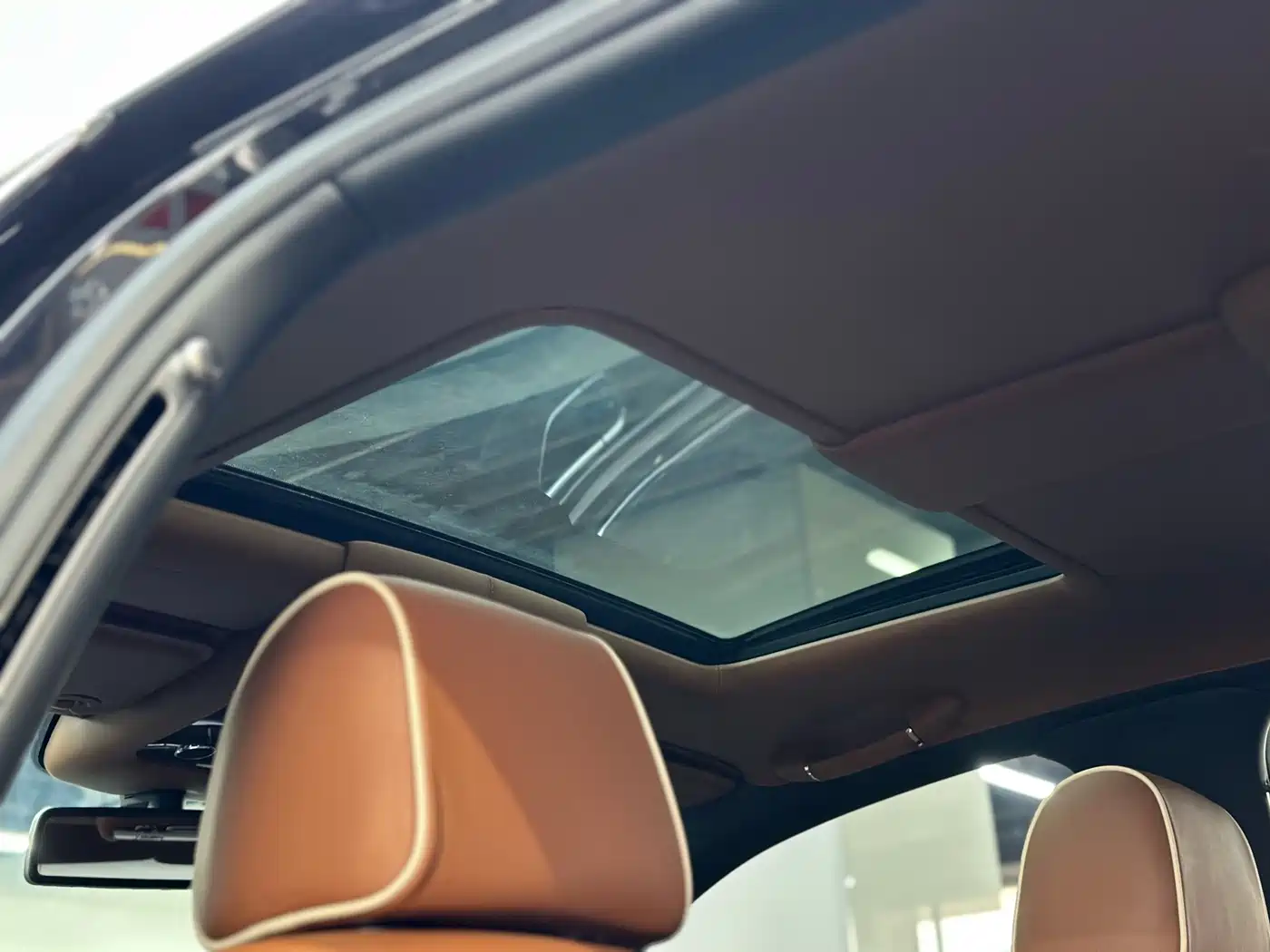 Photo 23 - Bentley Flying Spur