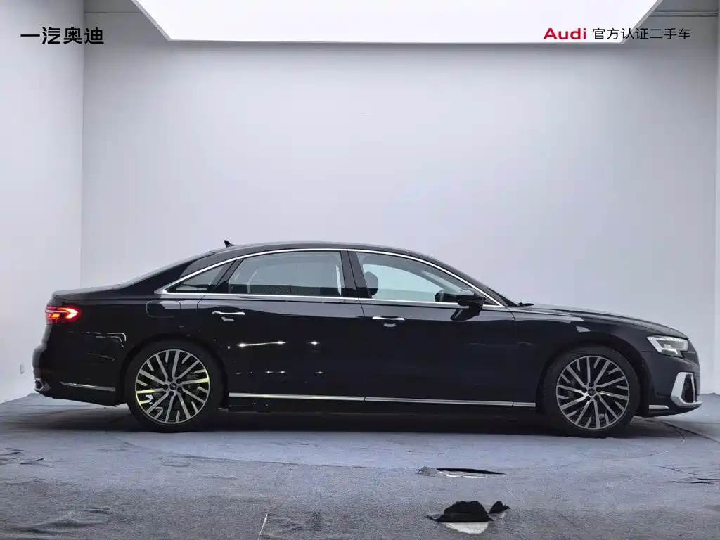 Audi A8 2025 2024 Model A8L 55 TFSI quattro Flagship