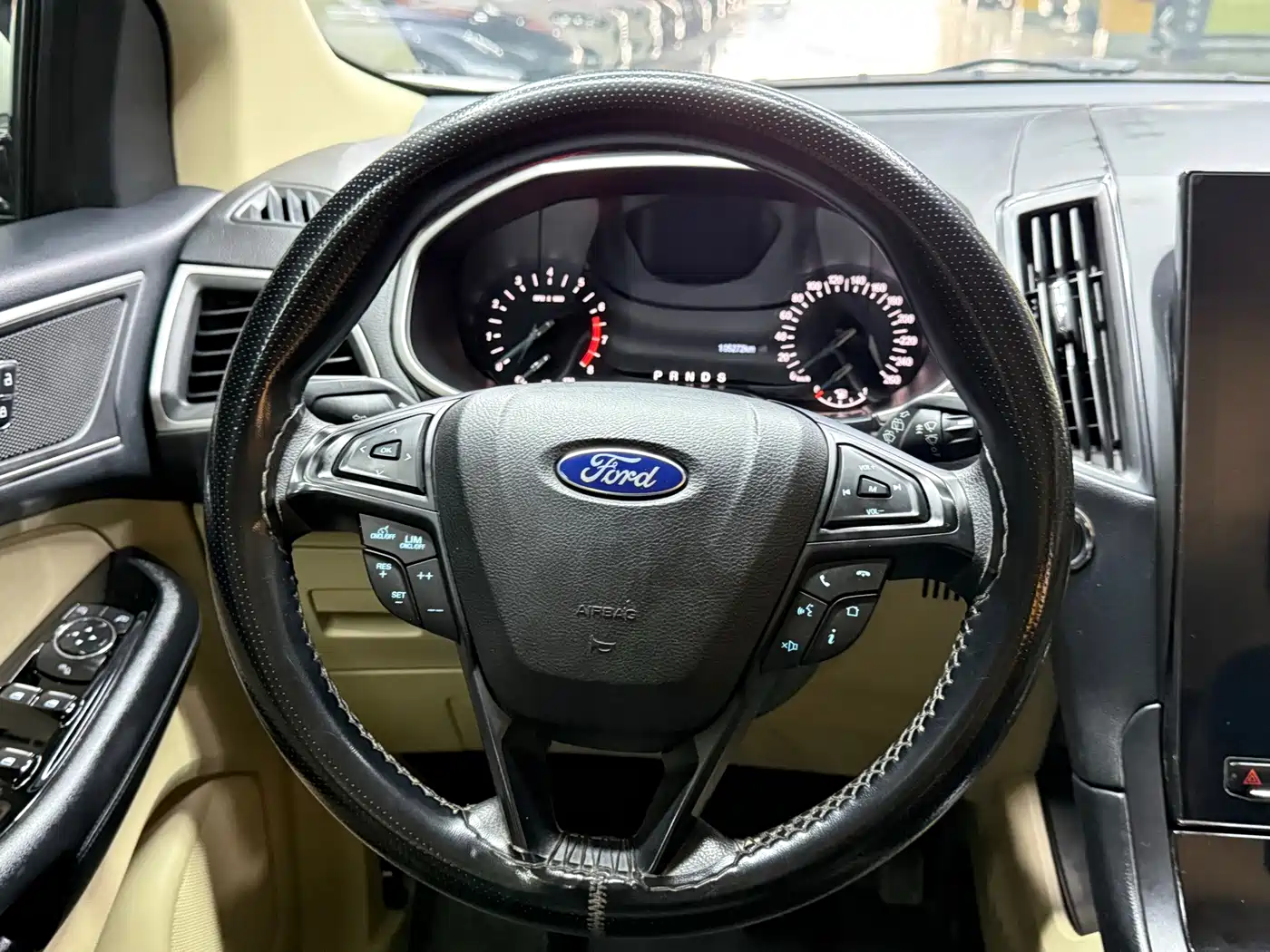 Photo 15 - Ford Edge