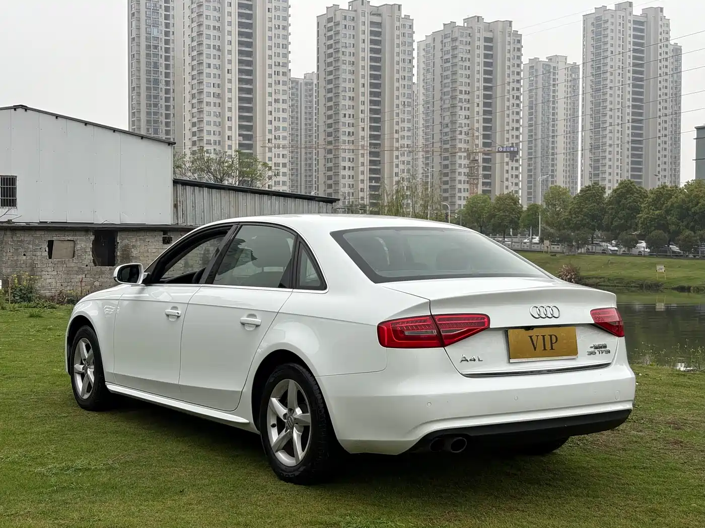 Audi A4L 2015 35 TFSI Auto Standard фото 4