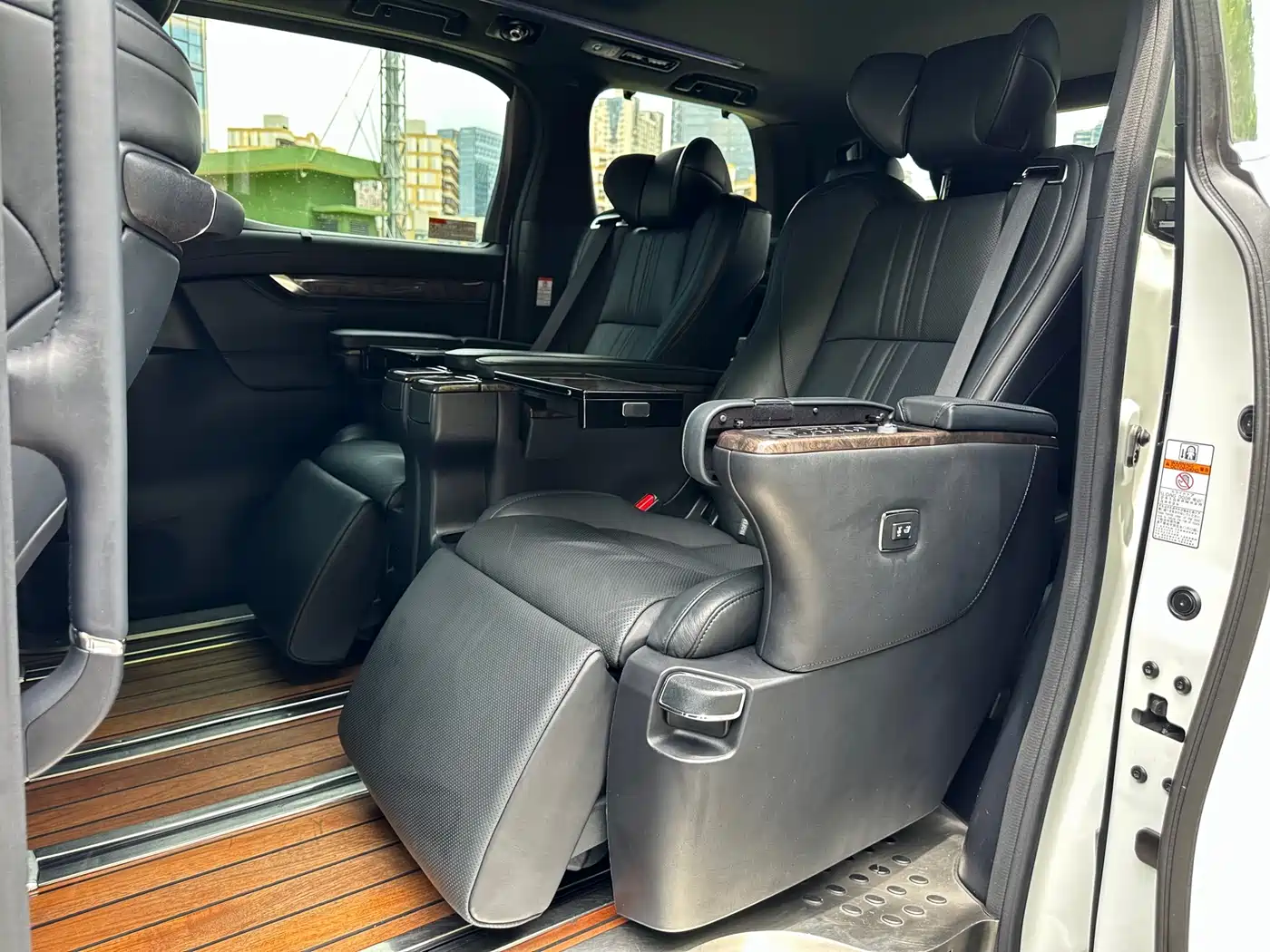Toyota Alphard 2018 Facelift 3.5L Premium Edition фото 12