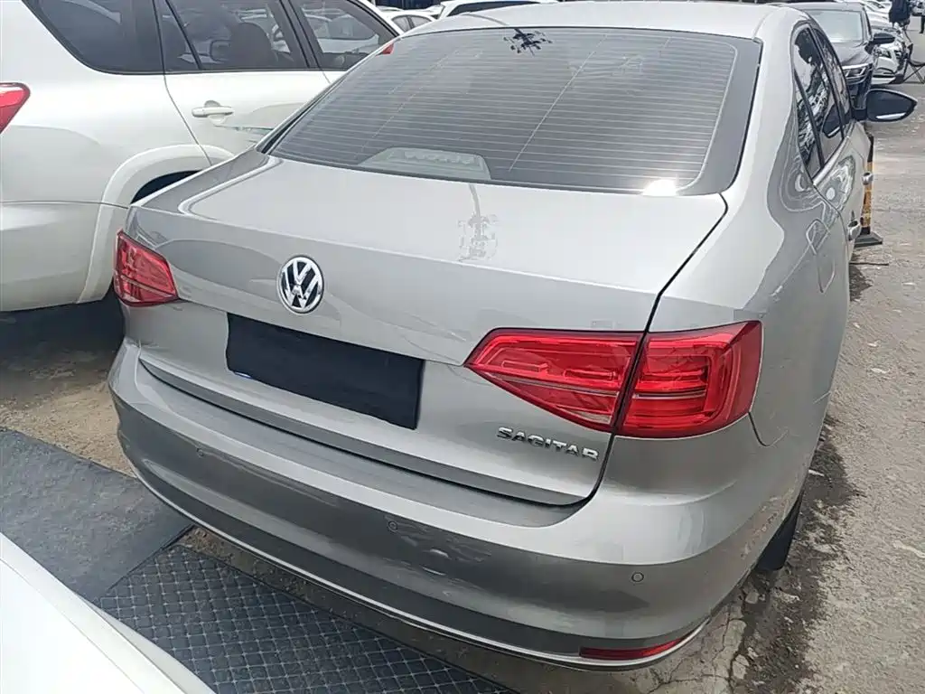 Volkswagen Sagitar 2017 230TSI Automatic Comfort фото 6