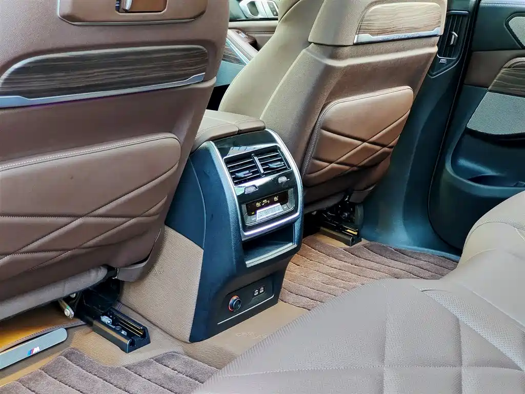 BMW X5 2023 xDrive 40Li M Sport Black Night Package фото 9