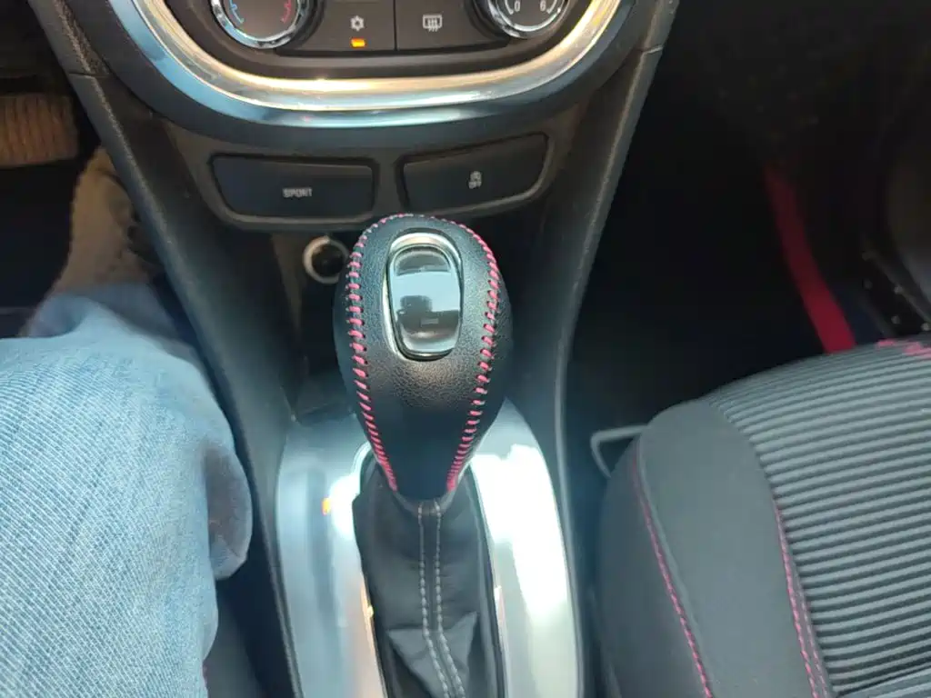 Фото 14 - Buick Encore