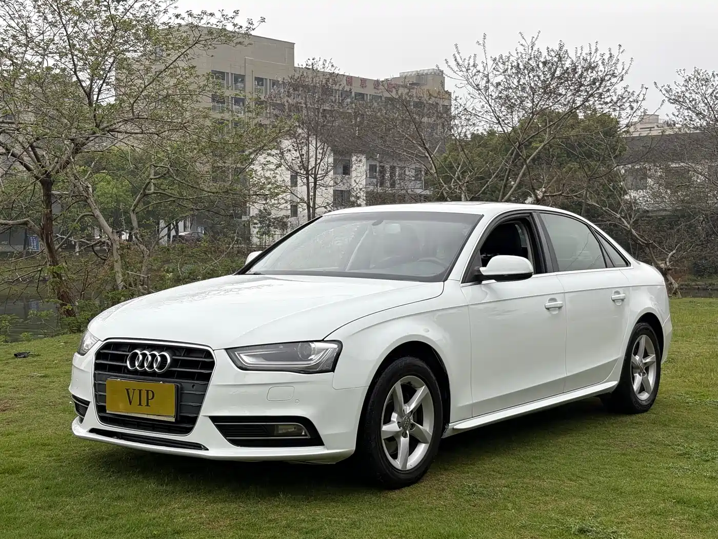 Audi A4L 2015 35 TFSI Auto Standard