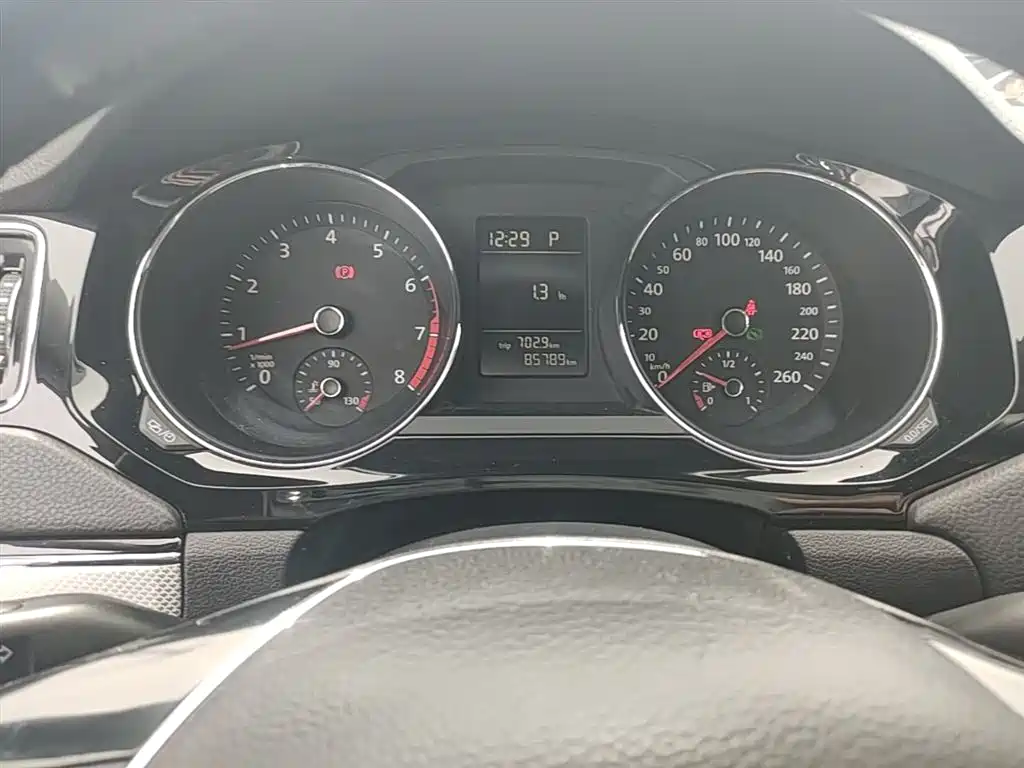 Volkswagen Sagitar 2017 230TSI Automatic Comfort фото 12