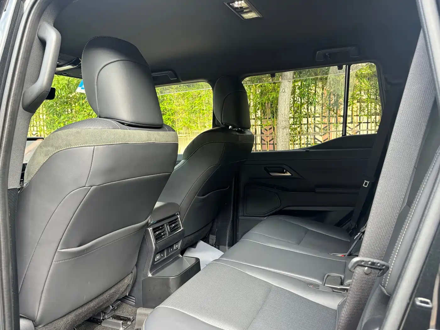 Lexus GX 2024 OVERTRAIL Summit Edition фото 6
