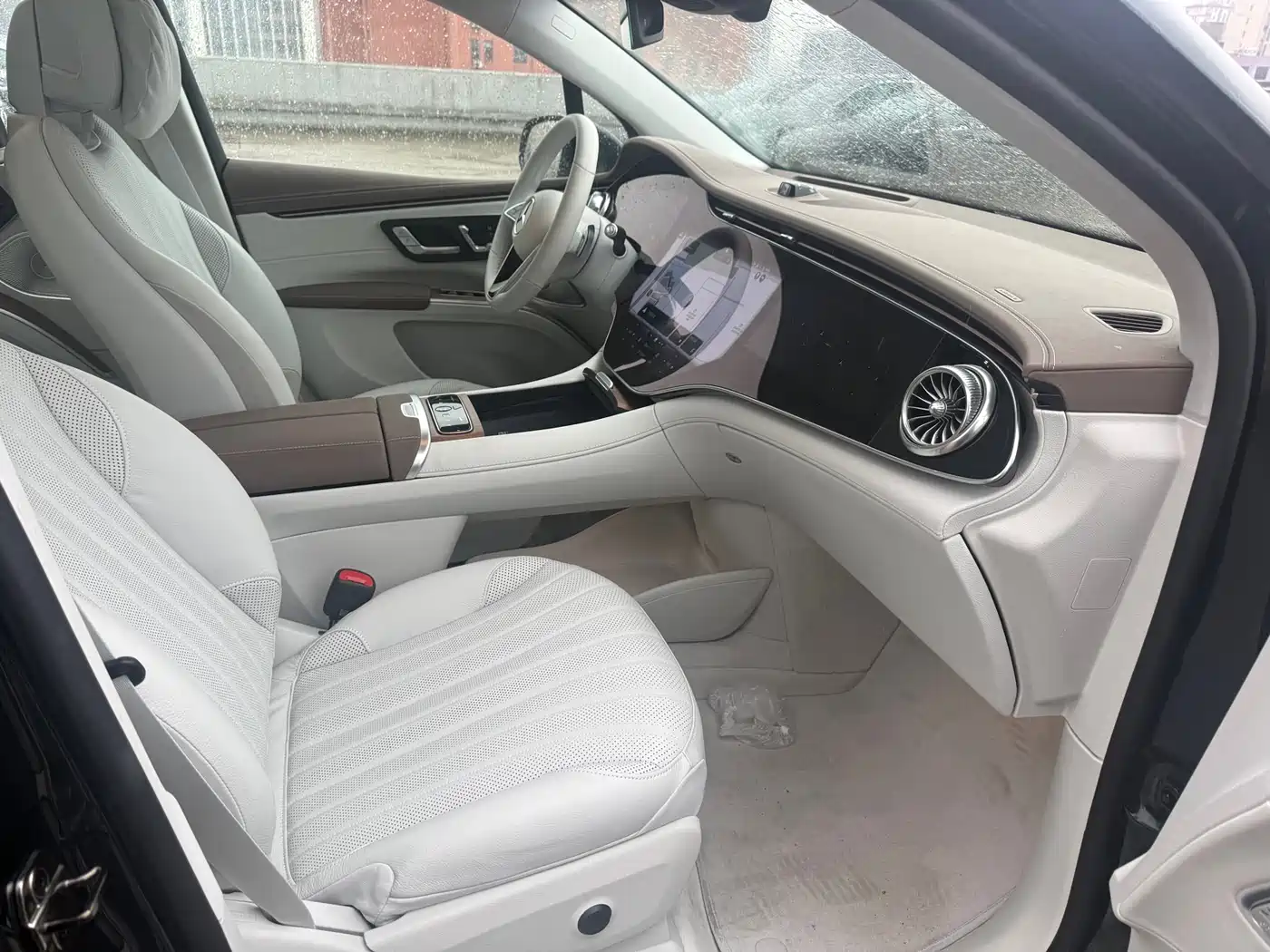 MERCEDES-BENZ EQS SUV