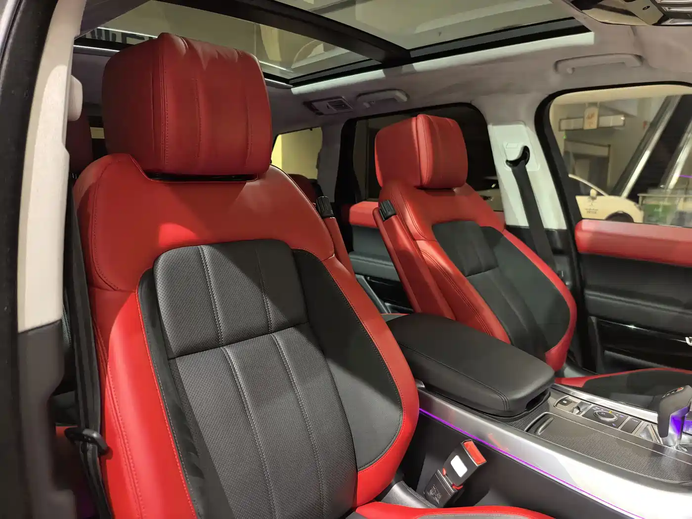 Фото 21 - Land Rover Range Rover Sport