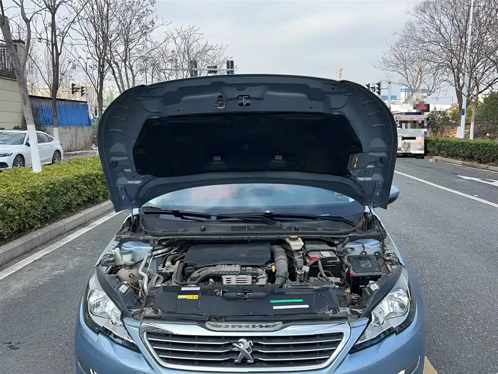 Peugeot 308S 2015 1.2T Auto Elegance Edition фото 16