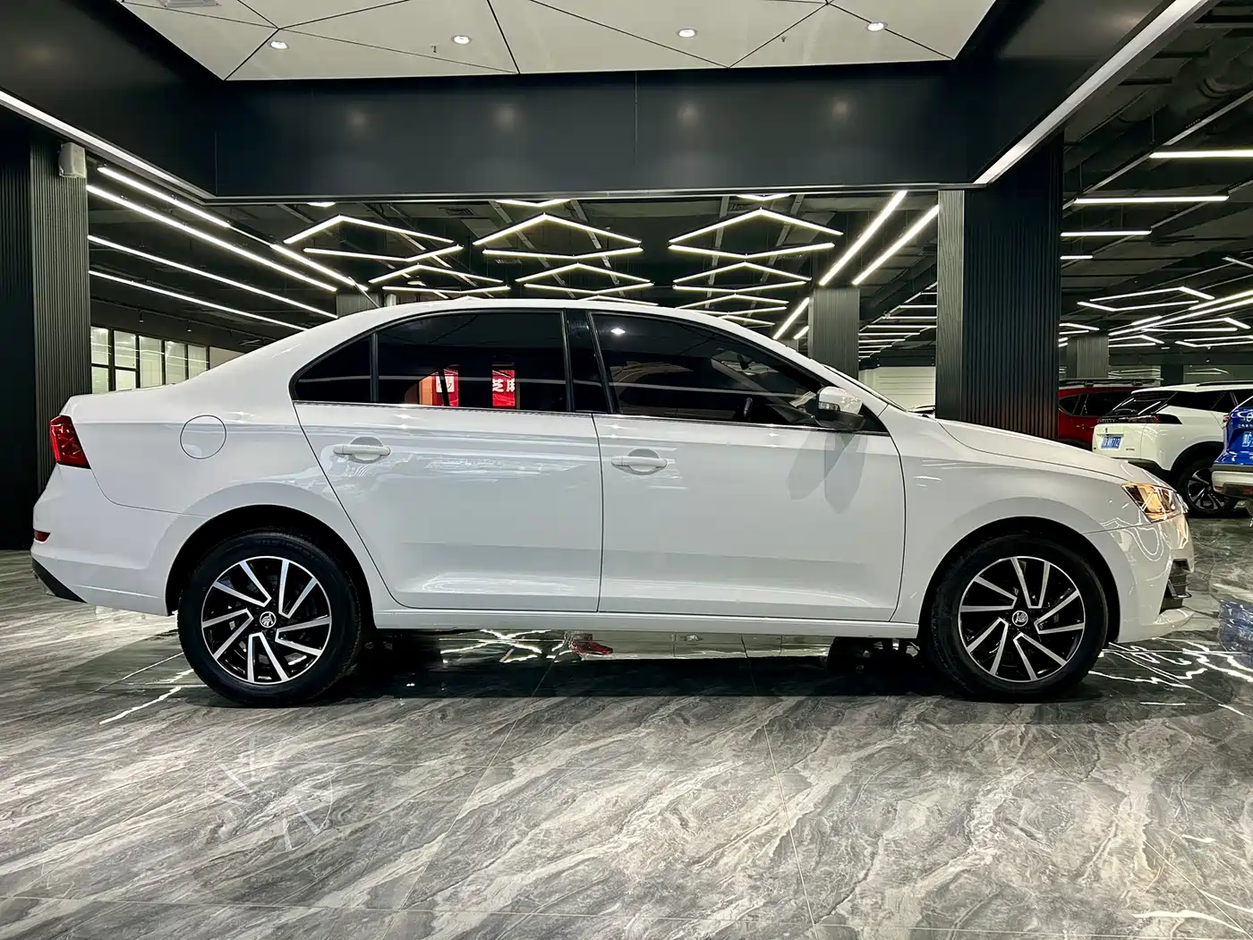 Škoda Rapid 2022 1.5L Automatic Comfort Edition фото 4