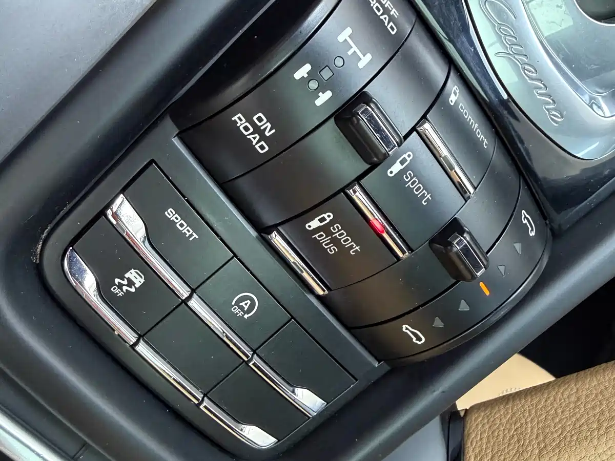 Porsche Cayenne 2015 Cayenne 3.0T фото 12