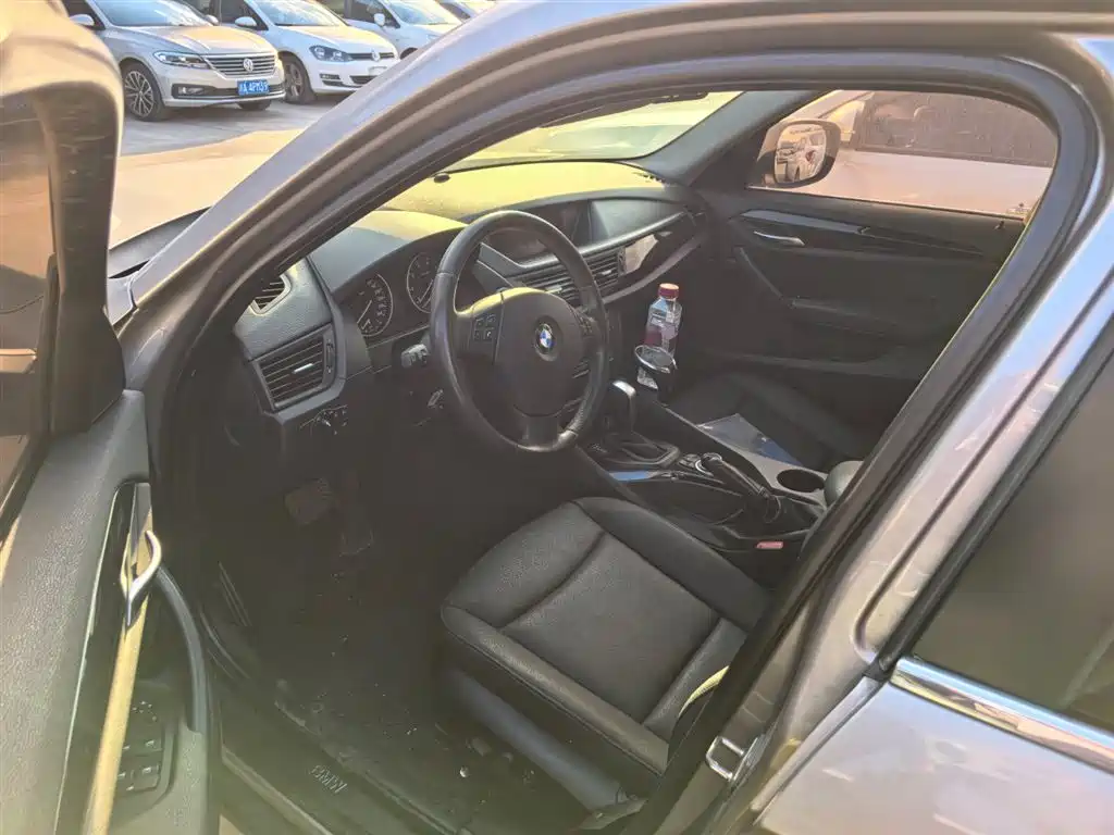 BMW X1 (Import) 2012 sDrive18i Luxury фото 8