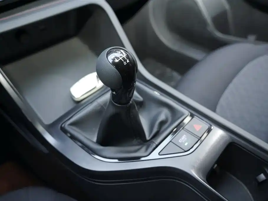 ROEWE I5