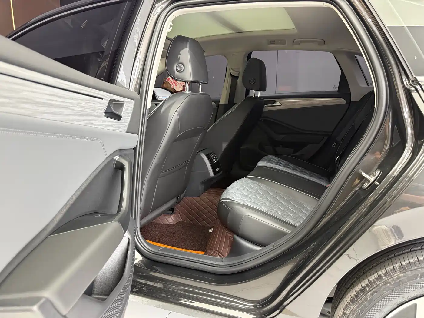 Volkswagen Sagitar 2023 300TSI DSG Surpassing Edition фото 9