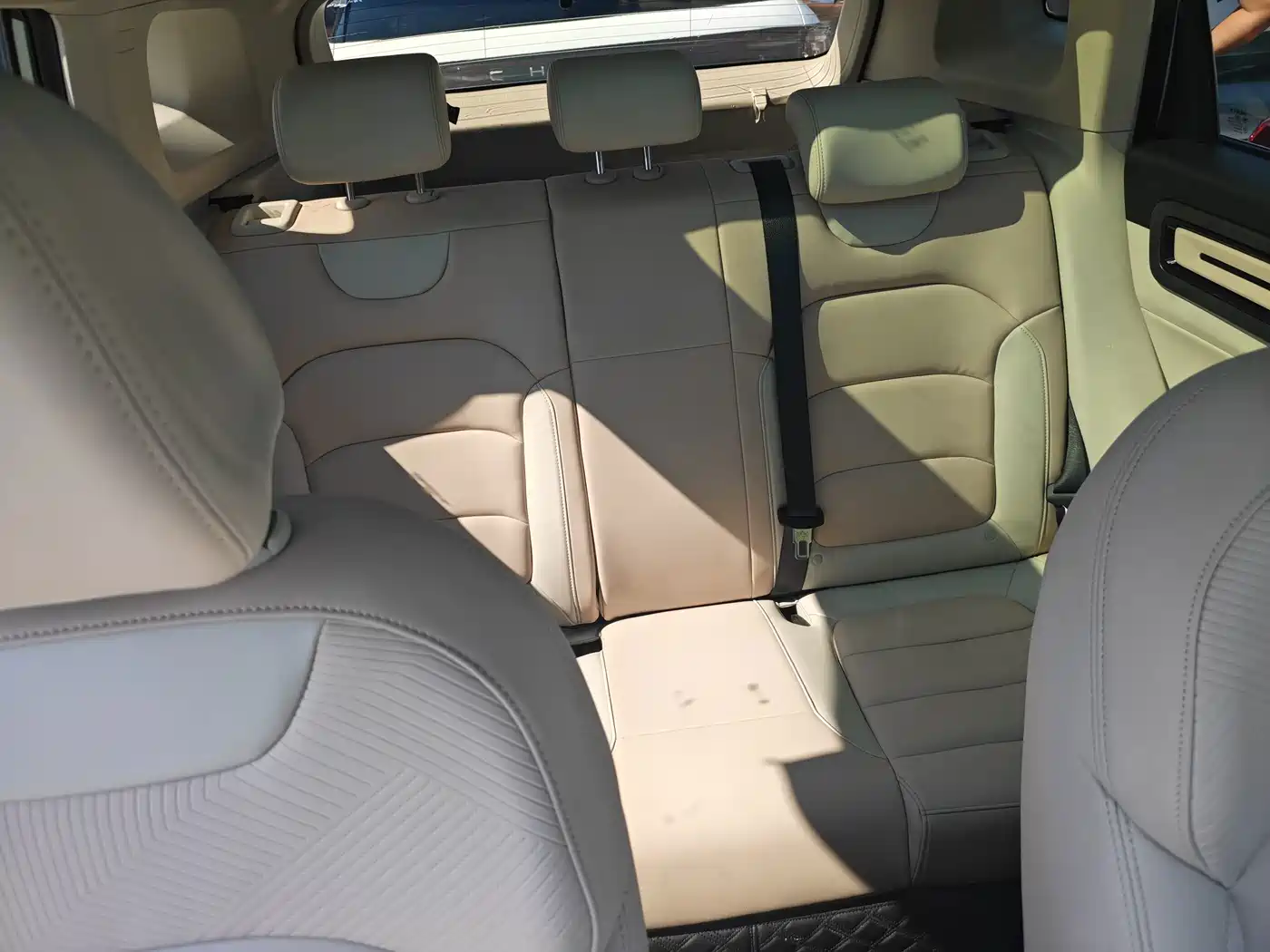 Photo 13 - Geely ICON