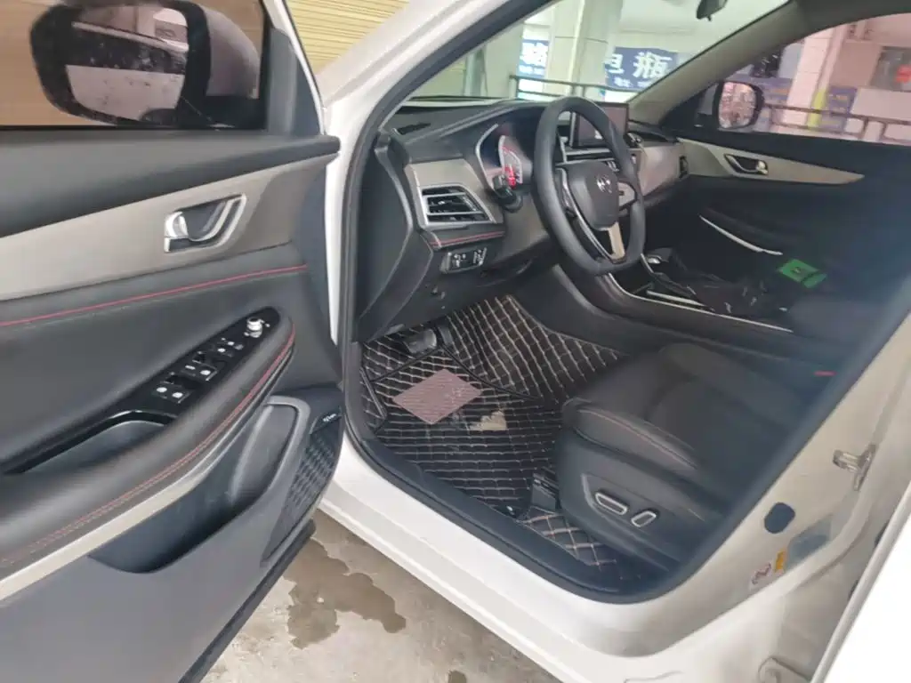 Photo 16 - Changan CS75