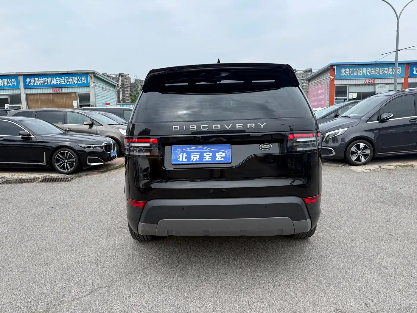 Land Rover Discovery 2018 2.0T SE фото 16