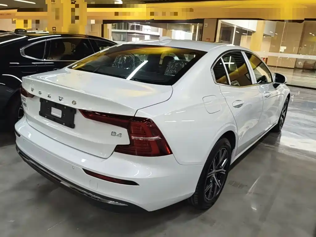 Volvo S60 2026 2026 B4 Smart Luxury Edition