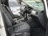 Photo 7 - Volkswagen Touran