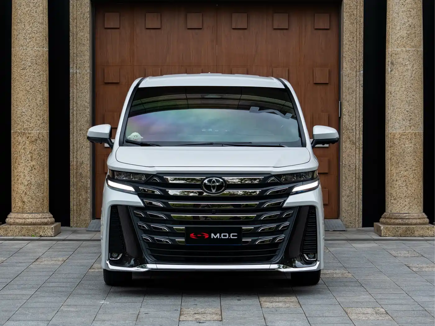 Toyota Vellfire 2024 Crown Hybrid 2.5L Executive Premium Edition фото 2