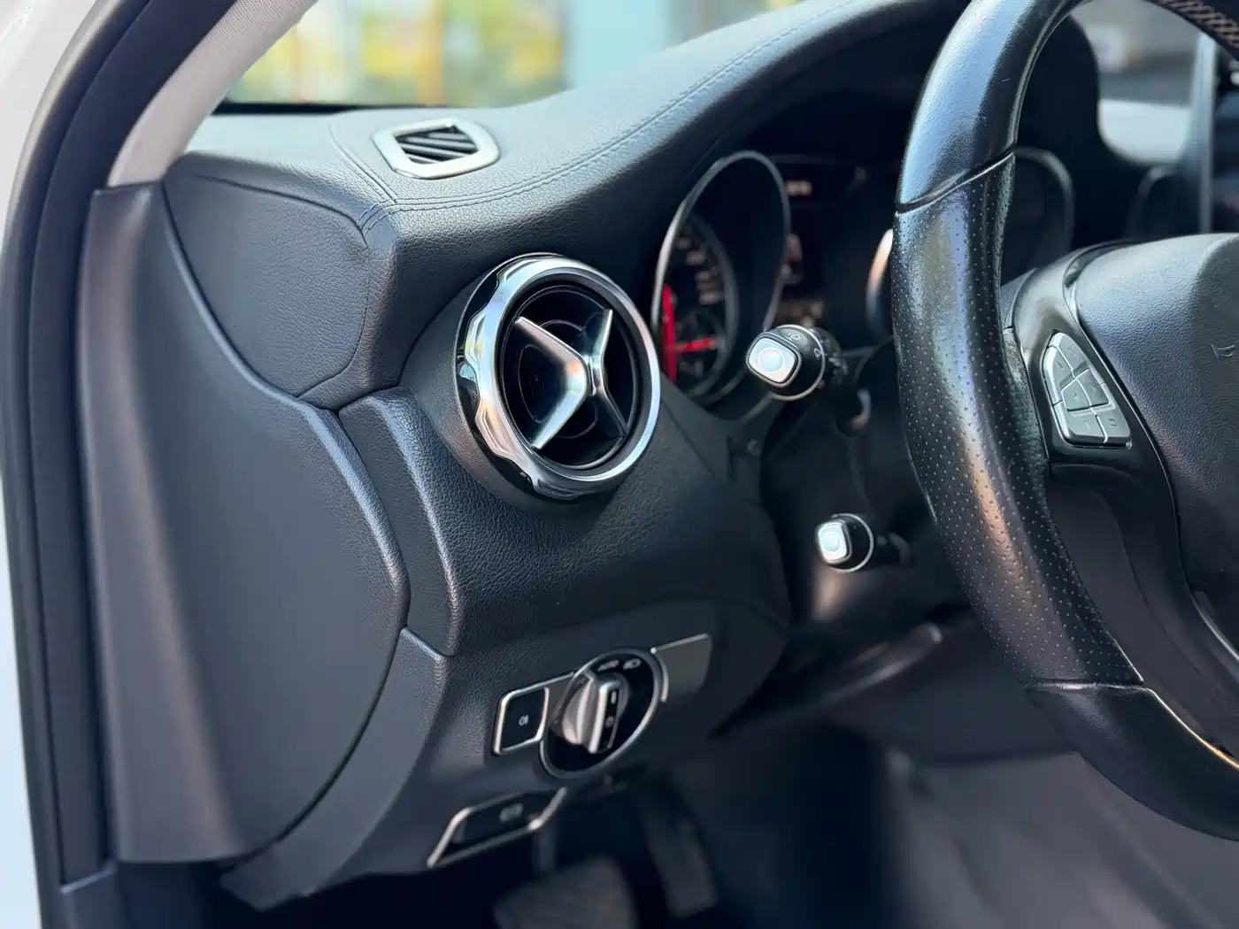 Фото 9 - Mercedes-Benz GLA