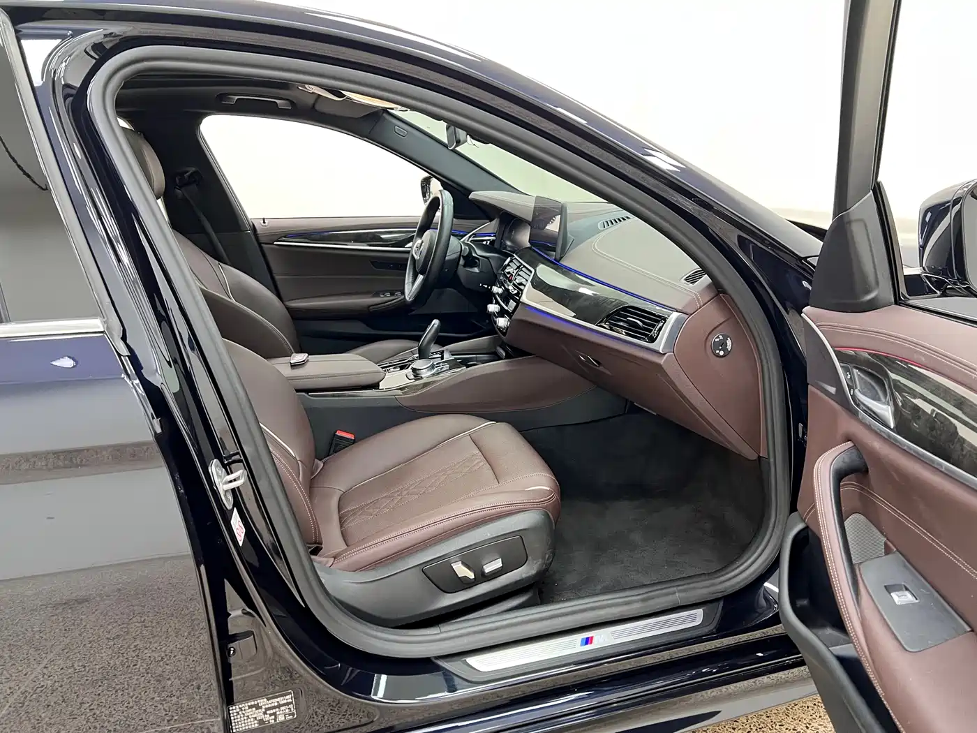 BMW 5 Series 2022 Facelift 525Li M Sport Package фото 35