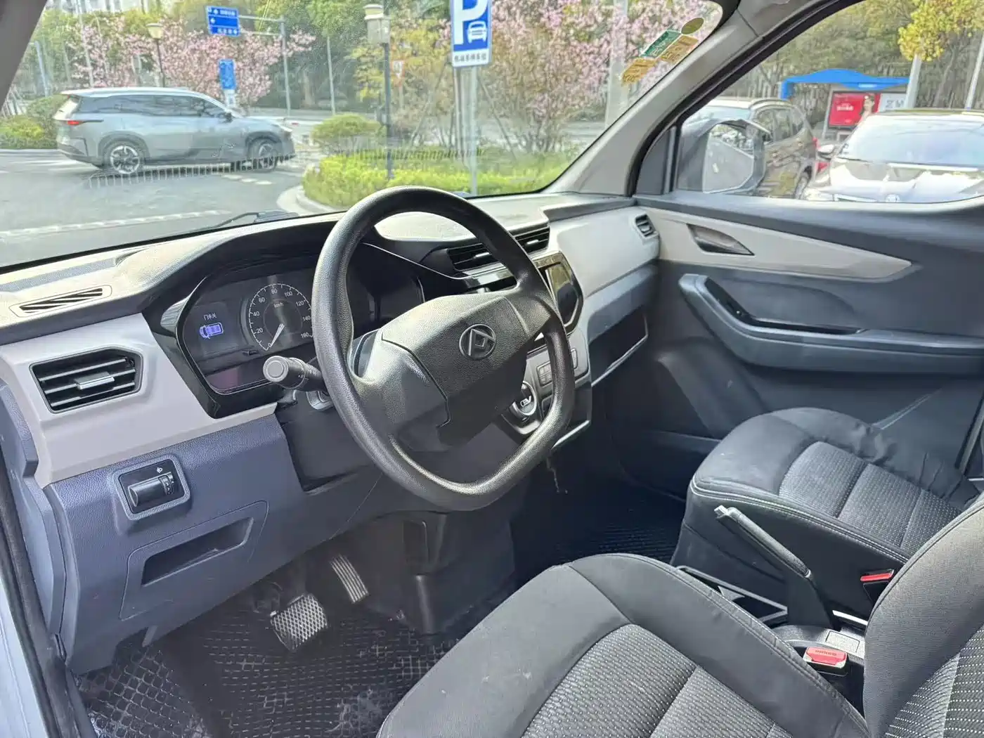 SAIC MAXUS CHASE EV30