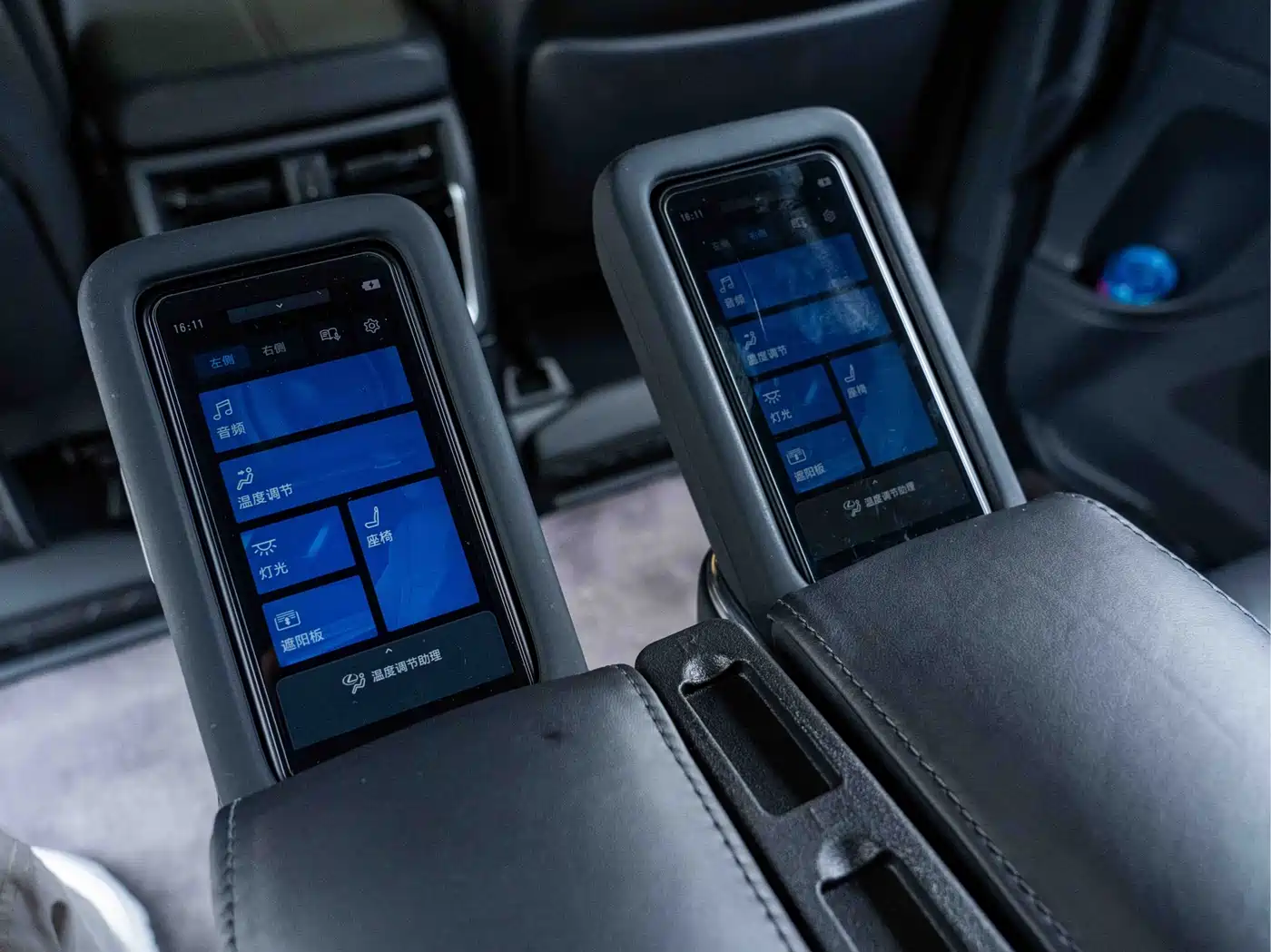 Toyota Vellfire 2024 Crown Hybrid 2.5L Executive Premium Edition фото 20
