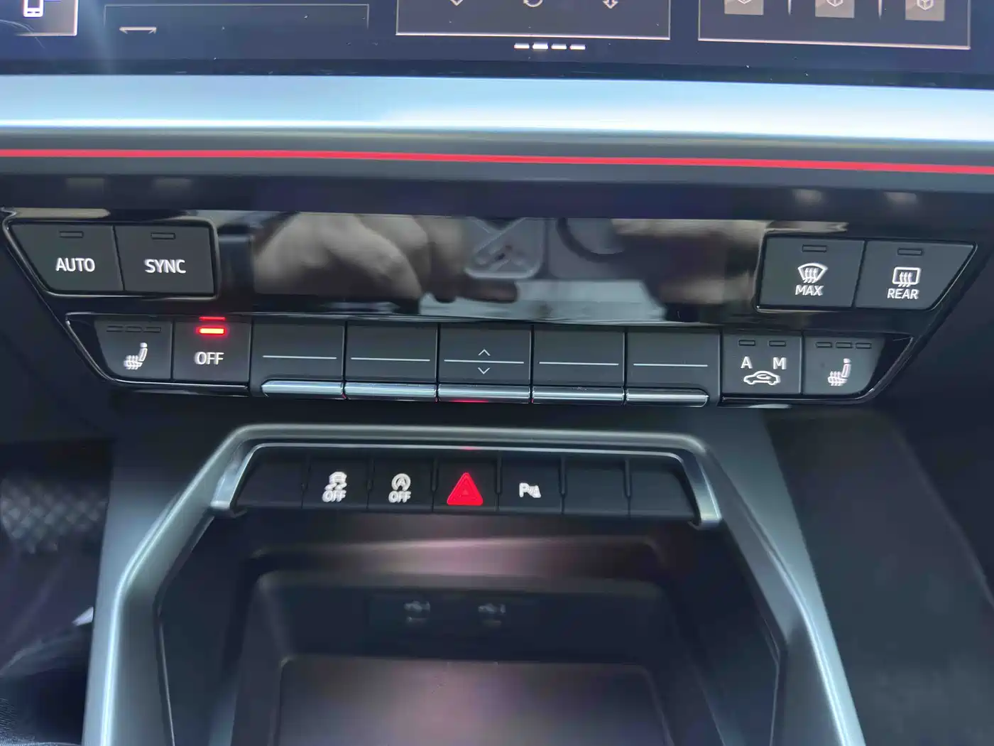 Audi A3 2023 Sportback 35 TFSI Luxury Elegance фото 18