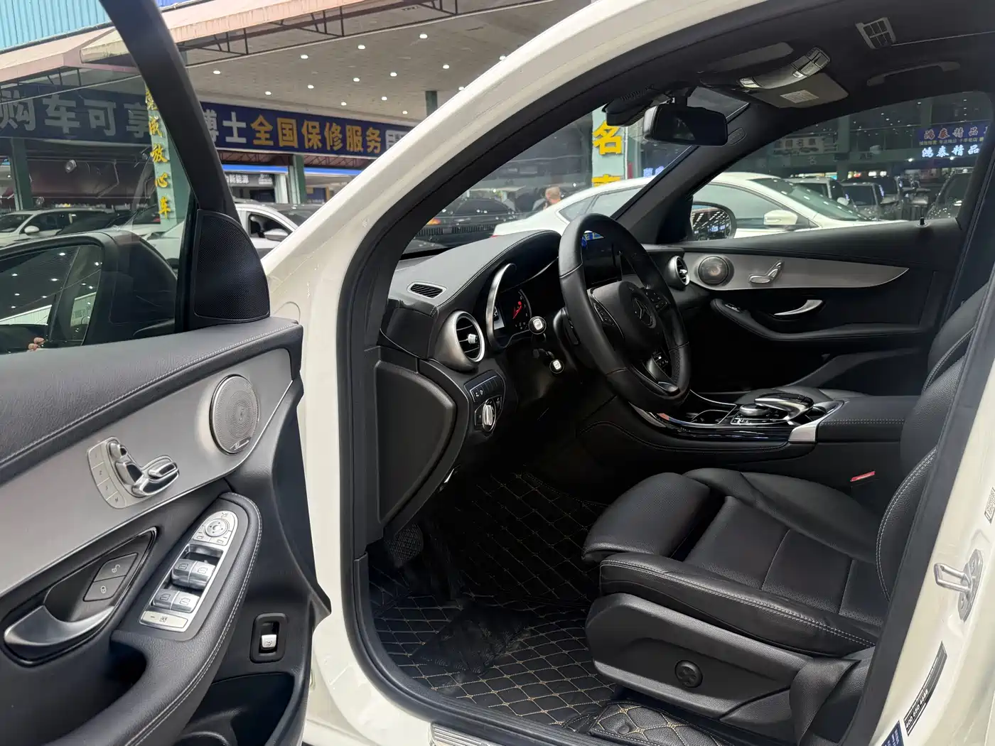 Mercedes-Benz GLC Coupe 2019 GLC 200 4MATIC Coupe SUV фото 12