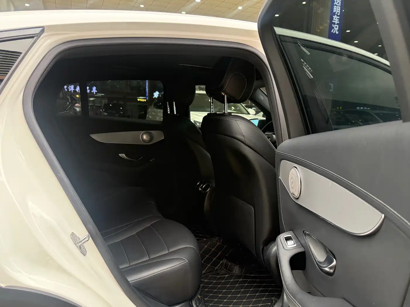 Mercedes-Benz GLC Coupe 2019 GLC 200 4MATIC Coupe SUV фото 16