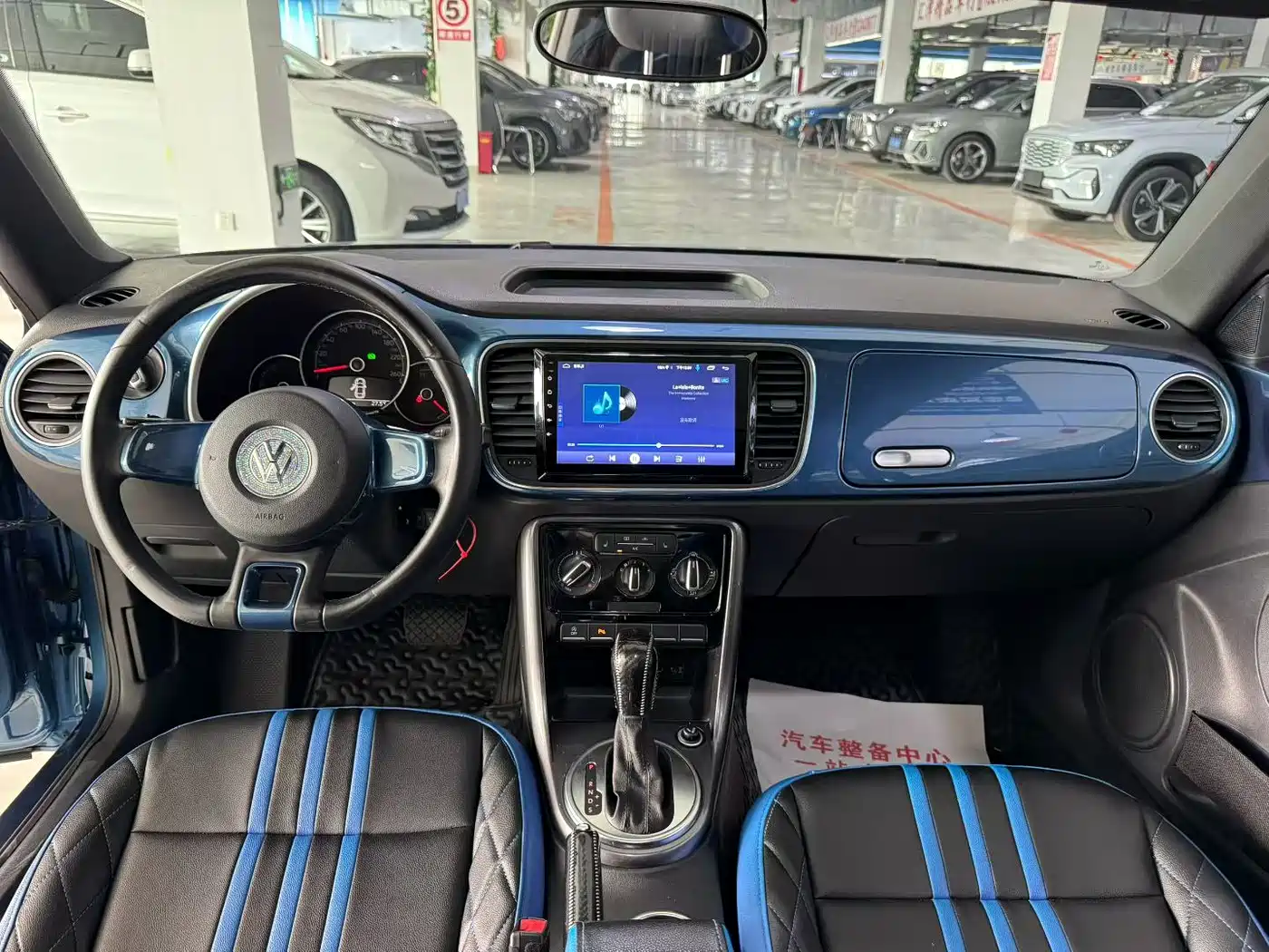 Volkswagen Beetle 2017 180TSI Style фото 9