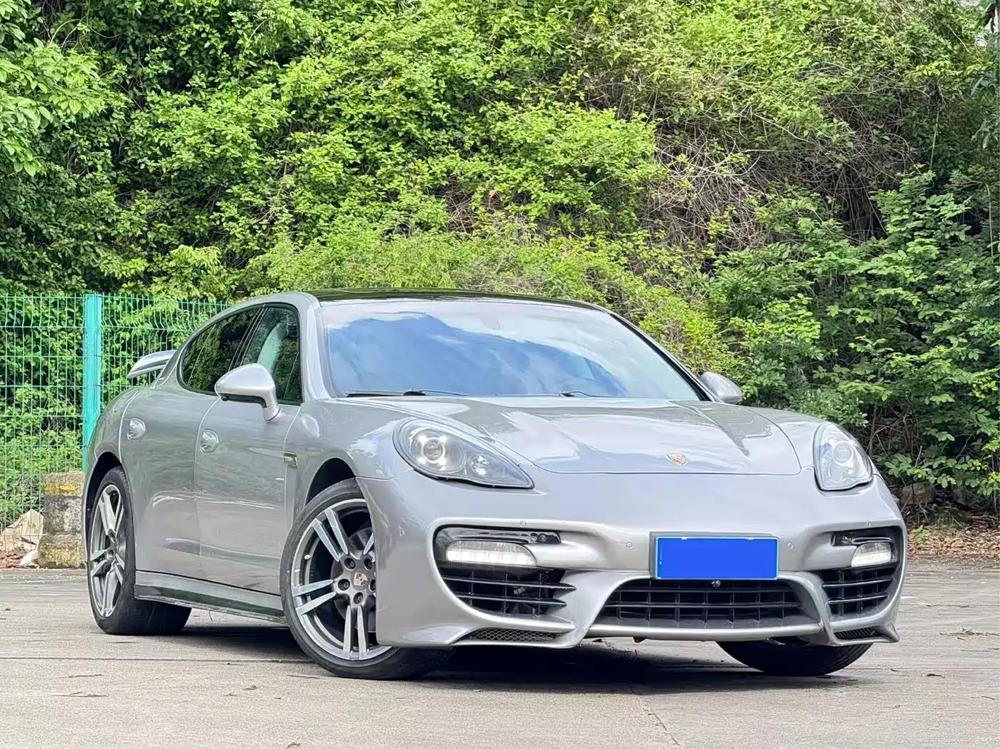 Porsche Panamera 2010 Panamera 4 3.6L фото 3