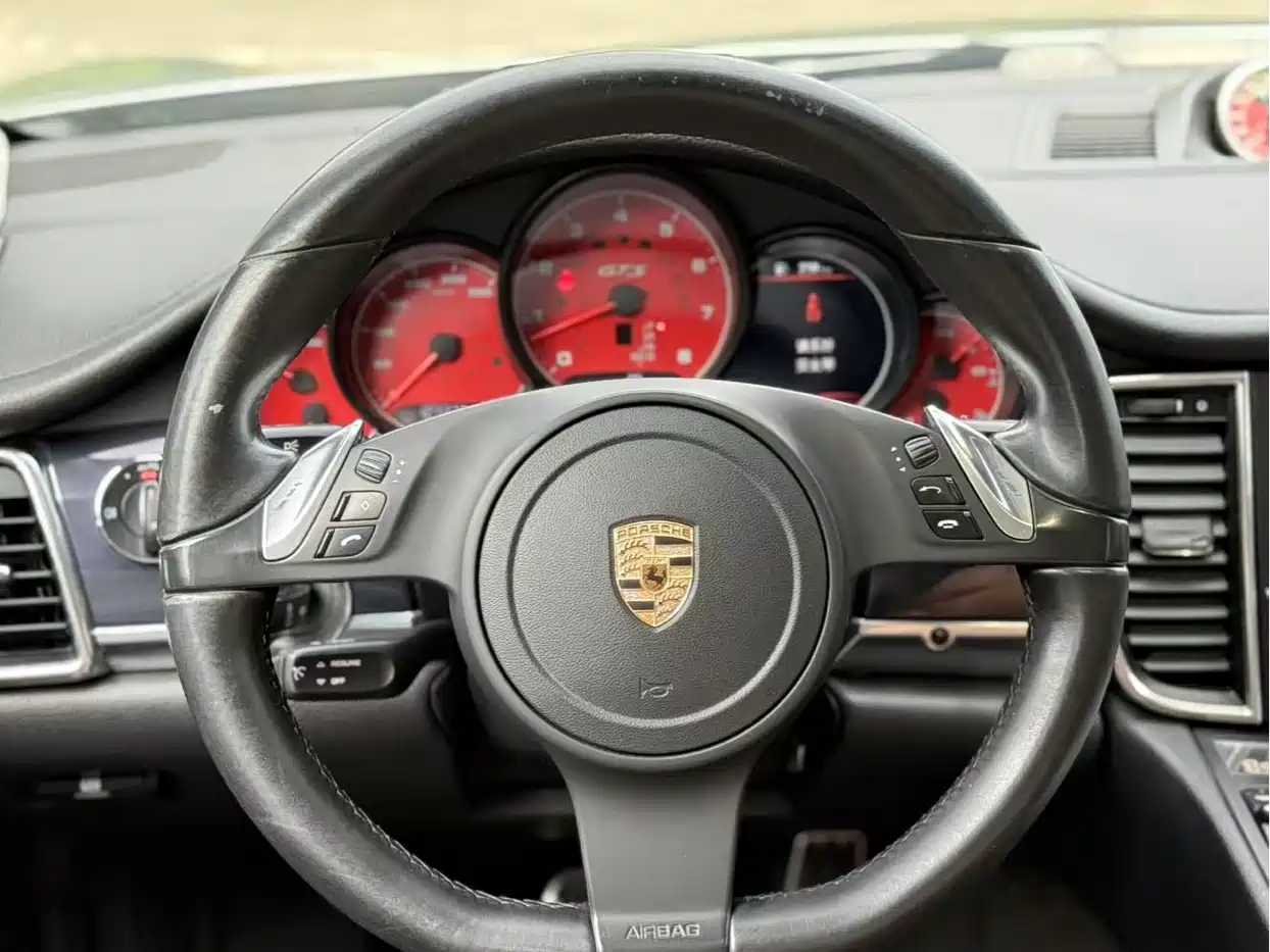 Porsche Panamera 2010 Panamera 4 3.6L фото 9