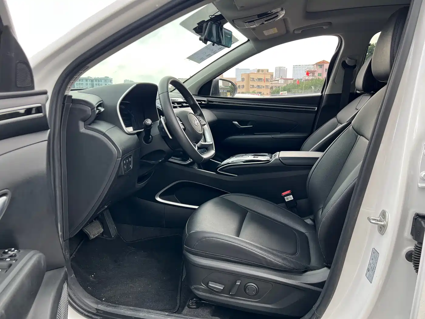 Hyundai Tucson 2023 Tucson L 1.5T Automatic 2WD DLX Luxury Edition фото 9