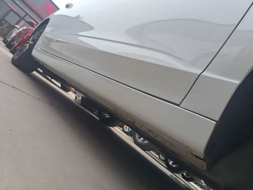 Photo 21 - Roewe i5