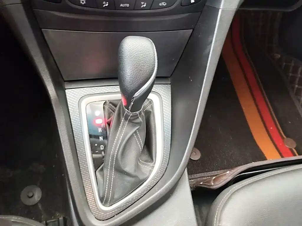 Фото 14 - Buick Excelle