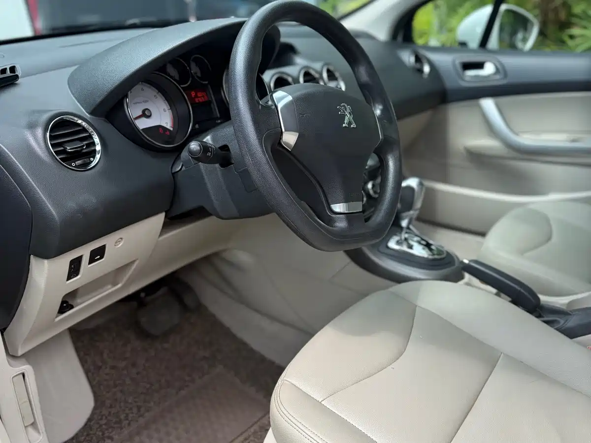 Фото 5 - Peugeot 408