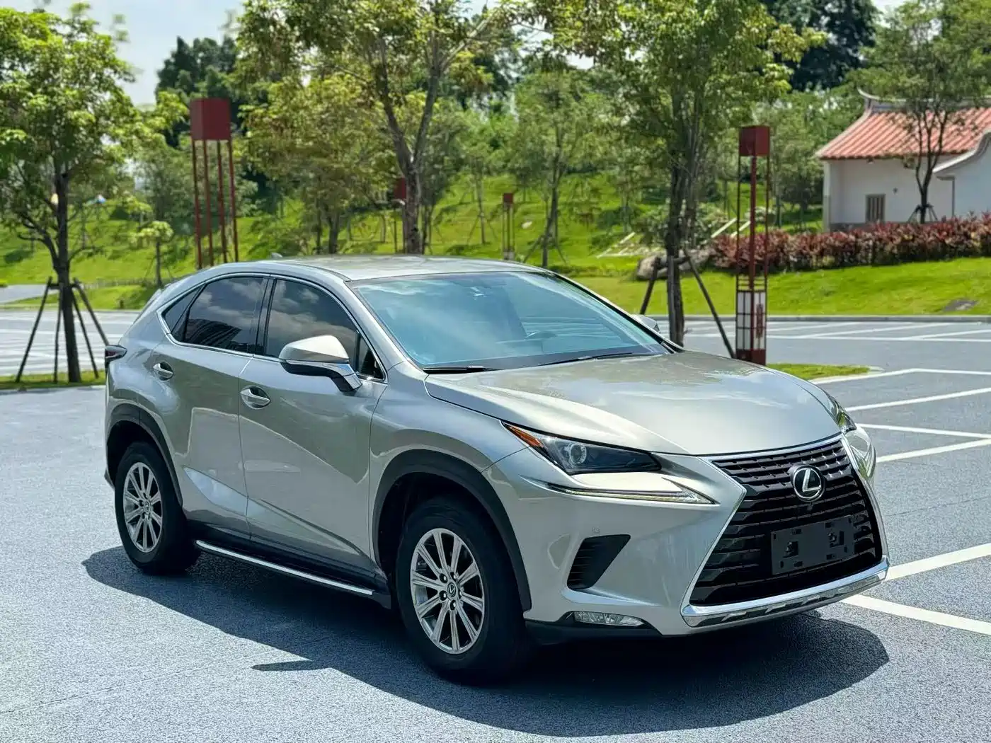 Фото 3 - Lexus NX