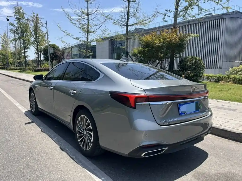 Фото 7 - Buick LaCrosse