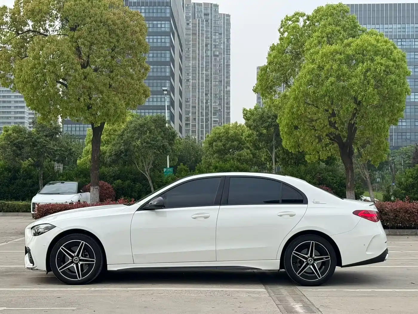 Mercedes-Benz C-Class 2023 C 260 L Night Edition Sport фото 3