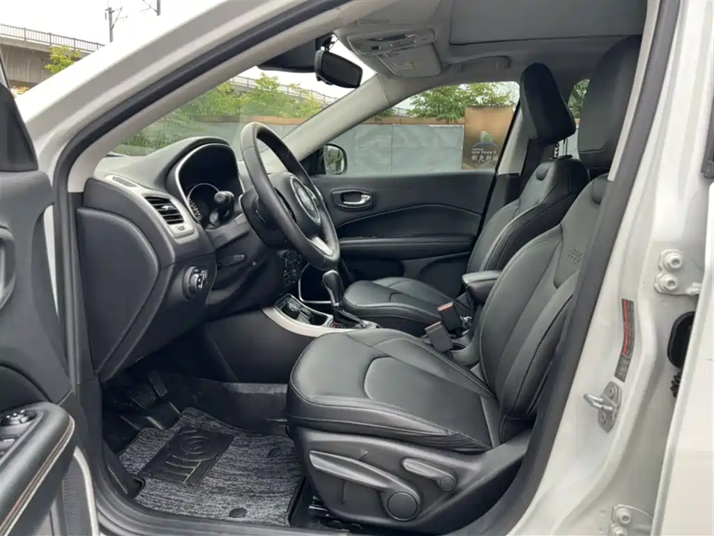 Jeep Compass 2019 2019 200T Auto Family AWD-Connected Large Screen Edition