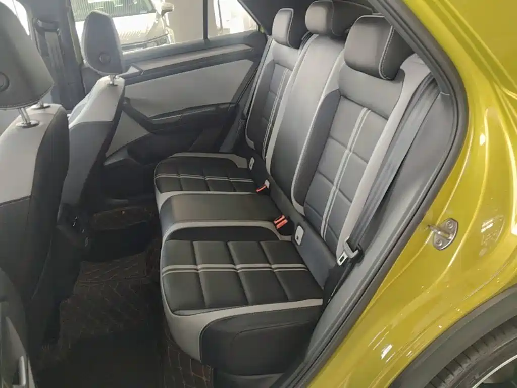 Фото 17 - Volkswagen T-ROC