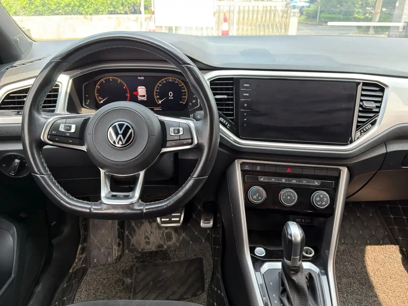 Volkswagen T-ROC 2022 280TSI DSG 2WD R-Line Pro PLUS фото 11