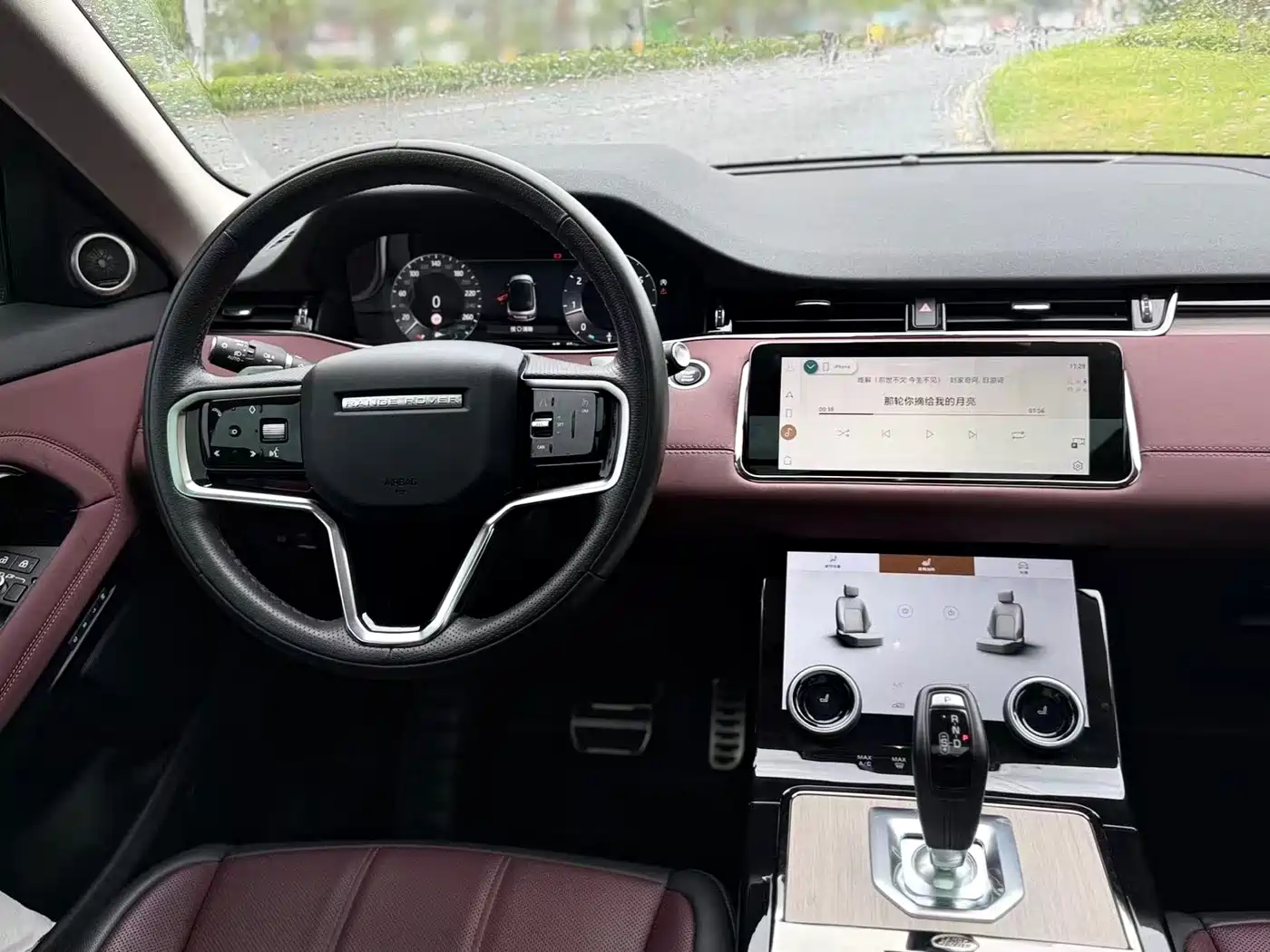 Land Rover Range Rover Evoque 2023 Range Rover Evoque L 249PS Luxury Edition фото 16