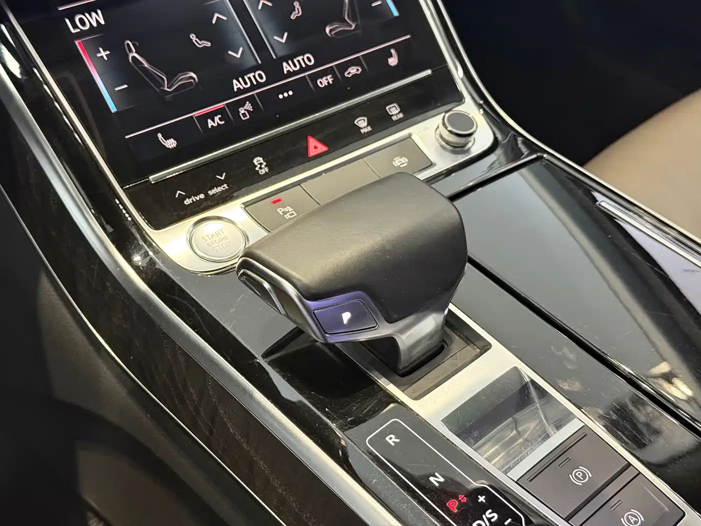 Audi A8 2018 A8L 55 TFSI quattro Launch Elite фото 10