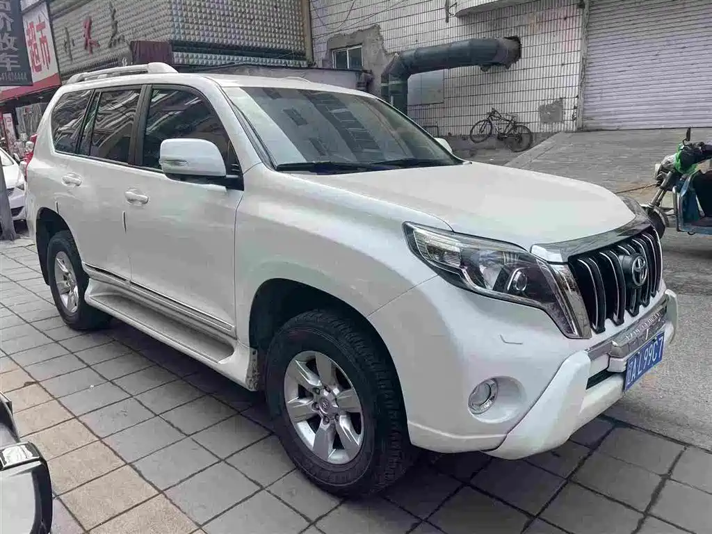 Toyota Prado (Import) 2014 2.7L Automatic Luxury фото 3