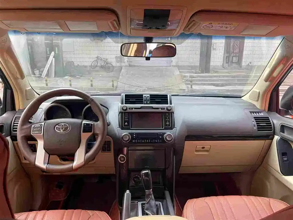 Toyota Prado (Import) 2014 2.7L Automatic Luxury фото 5